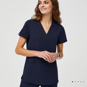 Figs Casma navy scrub top